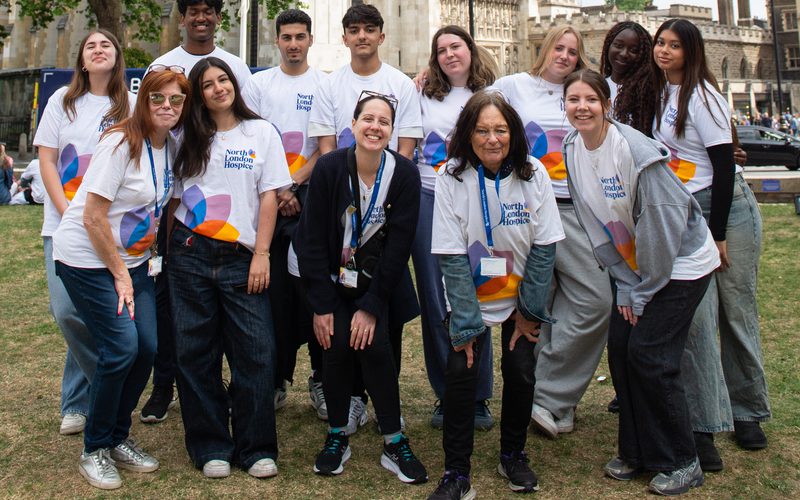 Volunteer at the hospice